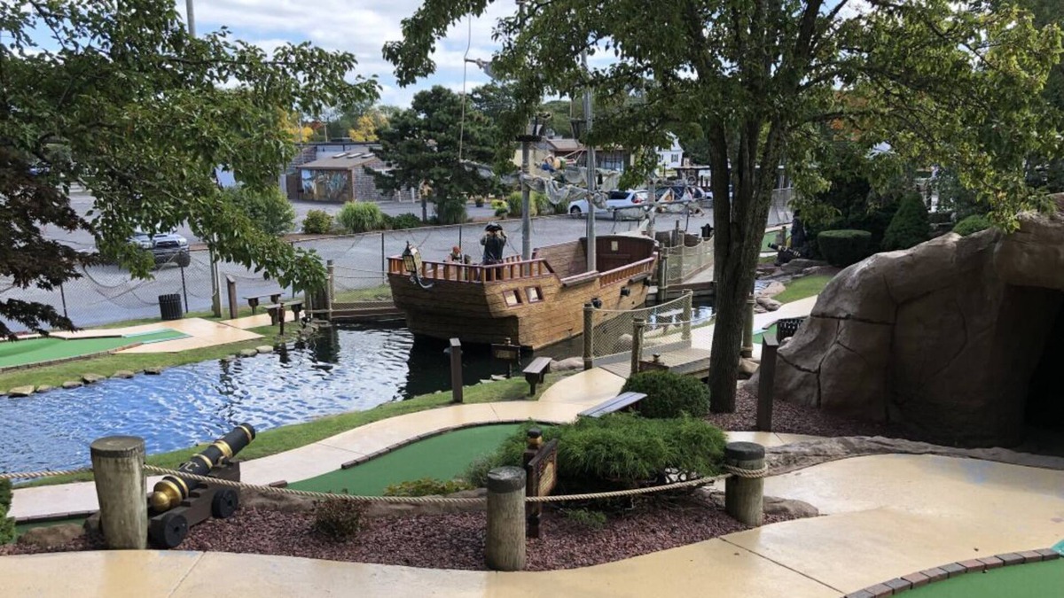 Gwinnett Place House | Get Ready for Adventure! 4 Spacious units. Near Pirates Cove Adventure Golf!