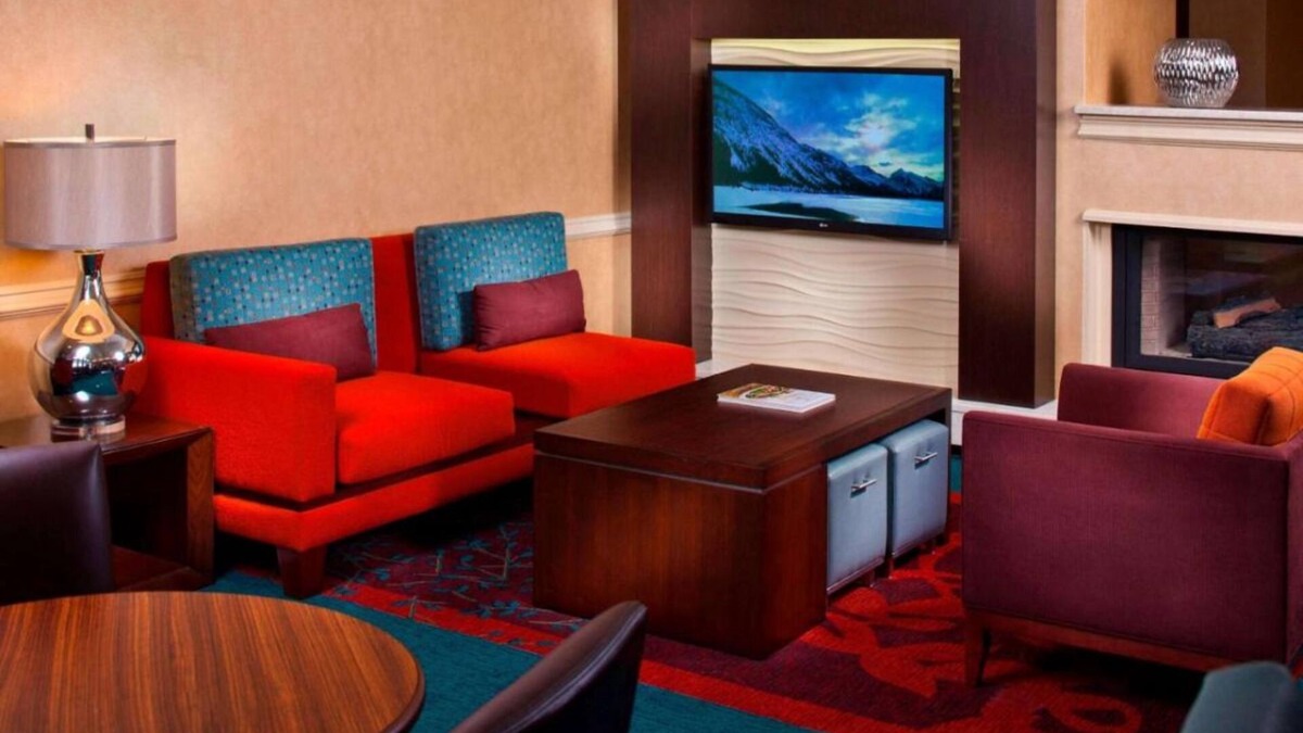Homewood Hotel | Get Ready for Blissful Getaway! 3 Modern Pet-Friendly Units!