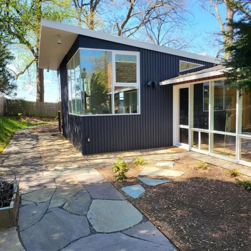 Wheaton-Glenmont House | Get Ready for Spring Mid-Century Modern Relaxing, Retreat