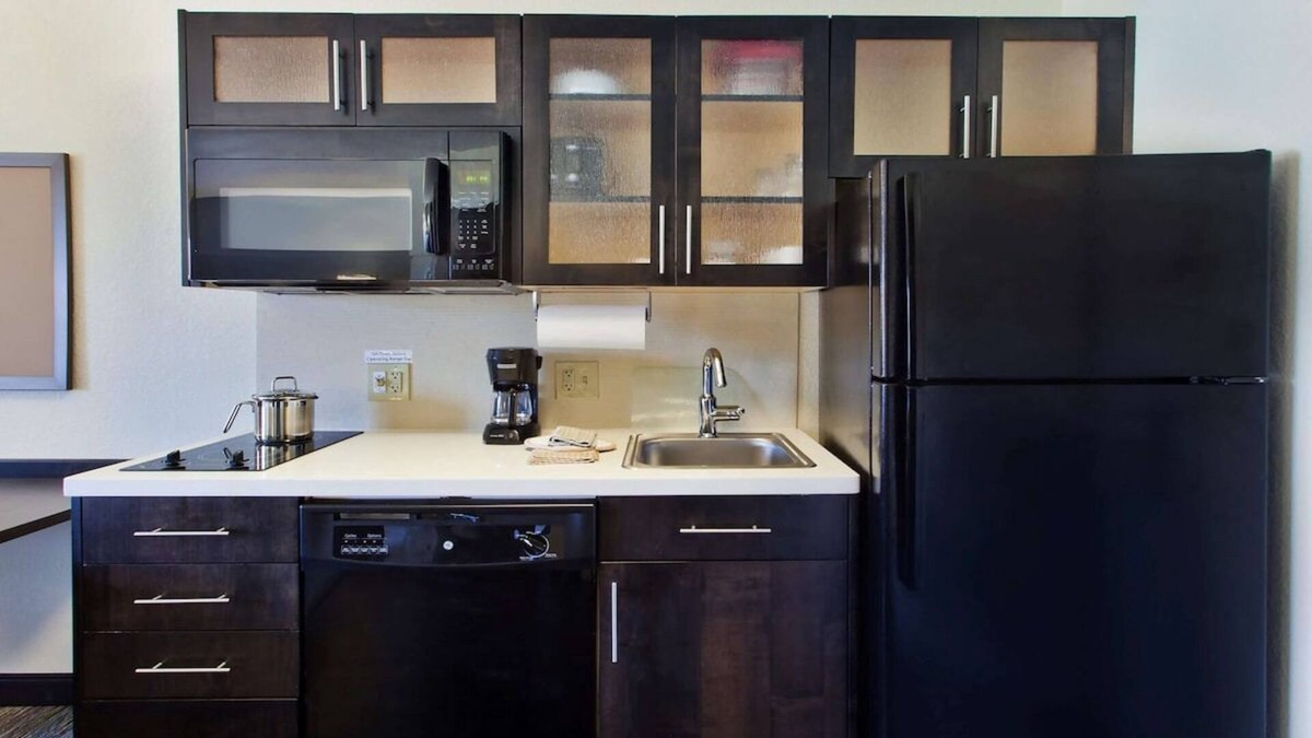 Horsham House | Get Some Refreshing Rest! Free Parking, Pet-friendly Property, Near Lukens Park