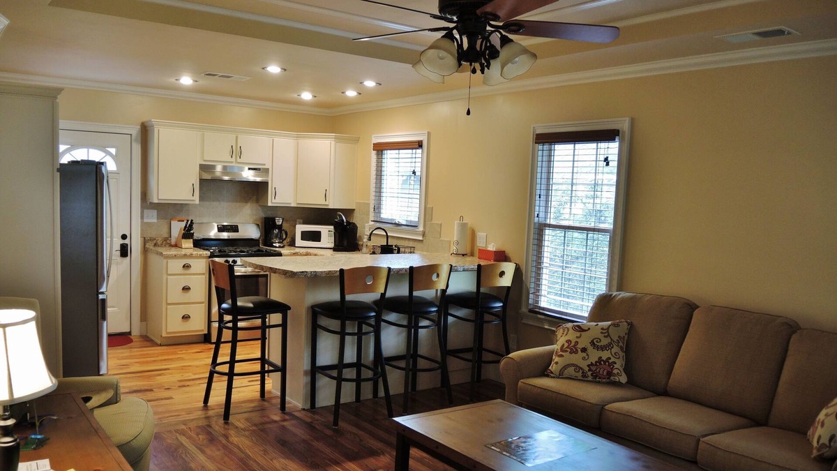Clarksdale Cottage | Get to BLUES-in' at Rusty's Roost, adjacent to downtown Clarksdale, MS