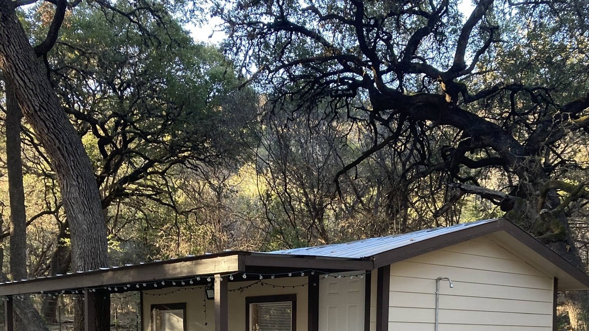 Sabinal Cabin | Get Your Frio On - Cabin 1