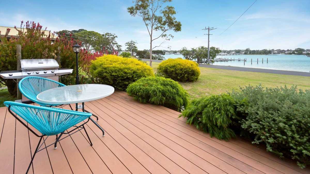 Raymond Island House | Getaway - A getaway with stunning water views, open-plan living & fireplace