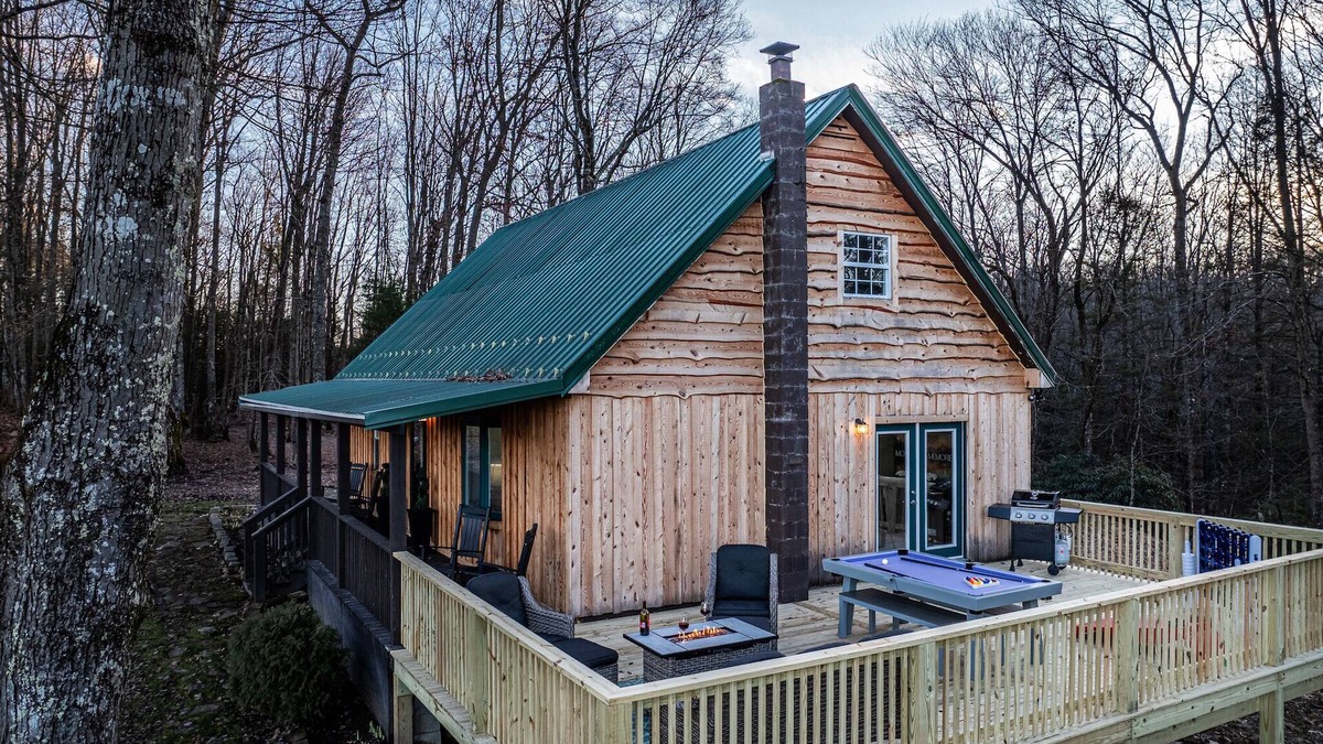 Mount Nebo Cabin | Getaway Cabin – Deck, Fire Pit & BBQ Near Gorge