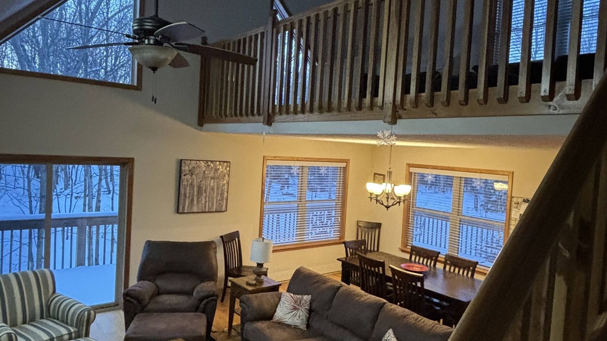 Albrightsville Ski Chalet | Getaway Chalet Poconos near Lake Harmony, Camelback, Jim Thorpe, Hickory Run