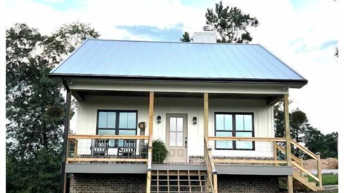 Grainger County Cottage | Getaway for some rest or get out and enjoy some great East Tennessee attractions