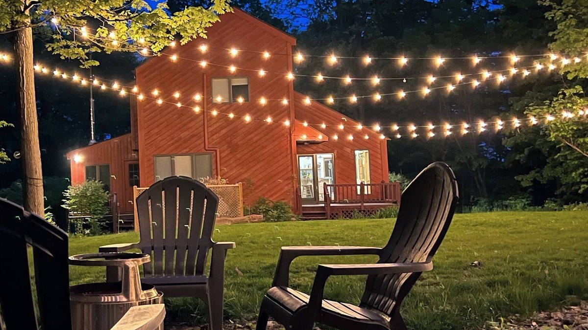 Mount Marion House | Getaway in the woods, steps from quaint towns