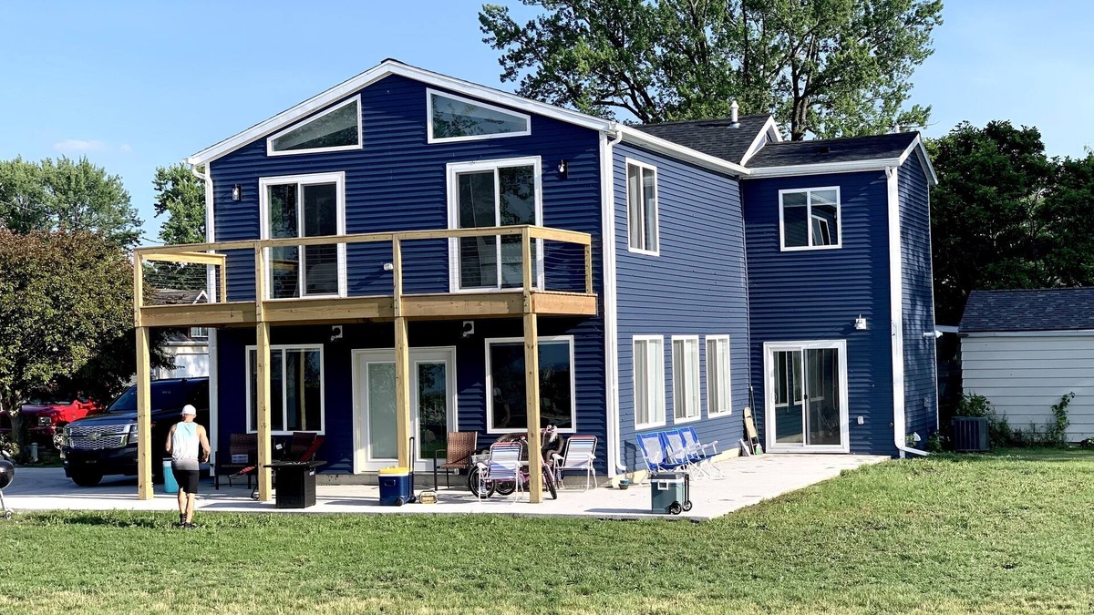 Oregon House | Getaway On The Bay! Stunning views on Lake Erie, 4 bed- 4 bath.