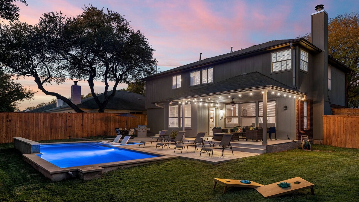 Hunter's Chase House | Getaway with Pool, Hot Tub, Arcade & 7 Bedrooms