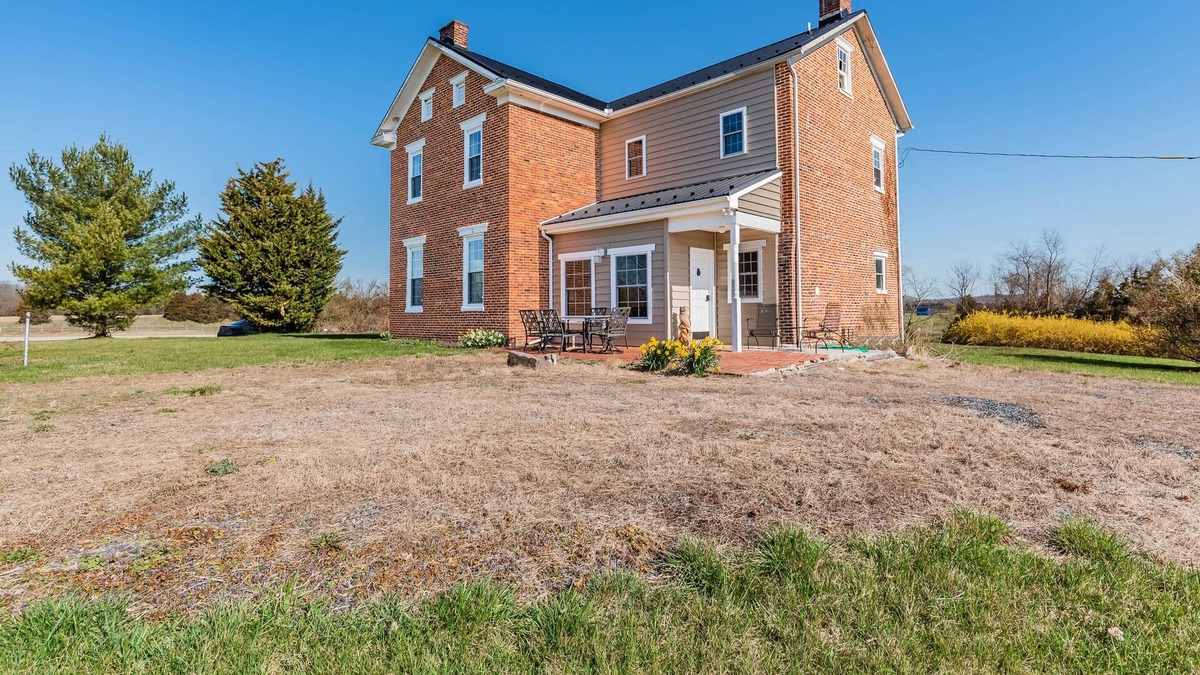 Gettysburg Other | Gettysburg Farmhouse on 82 Acres