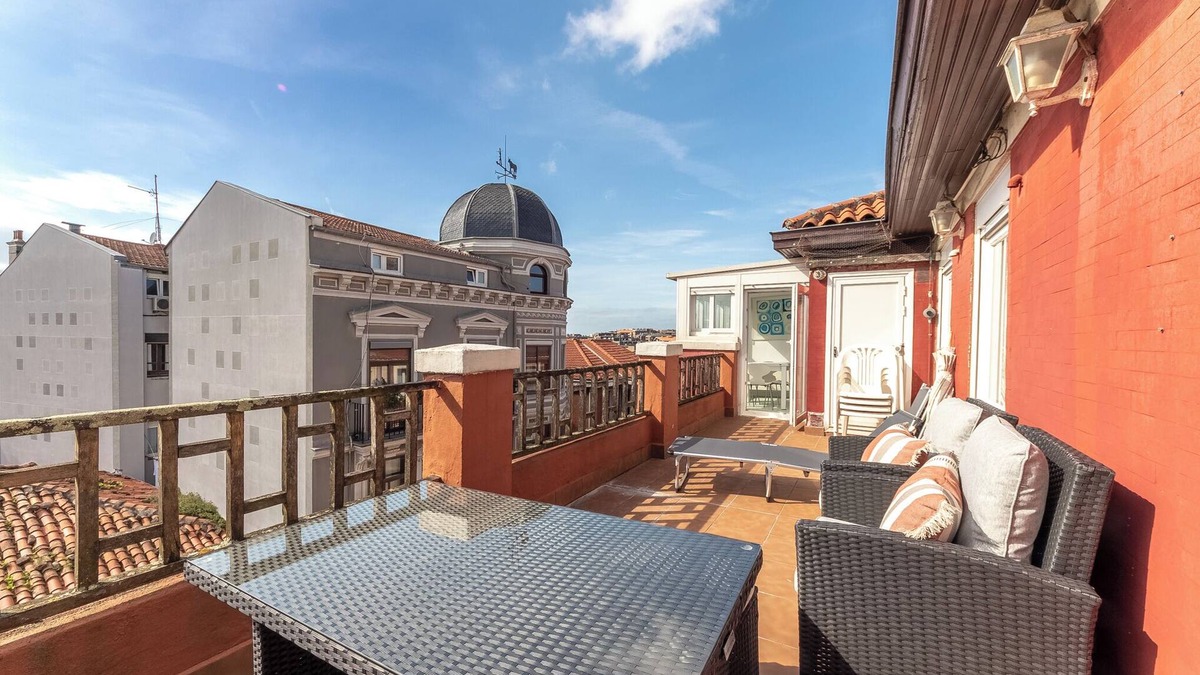 Algorta Apartment | Getxo Beach Penthouse, just 15 minutes from Bilbao