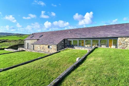 Garn Fadryn House | Geufron Barn