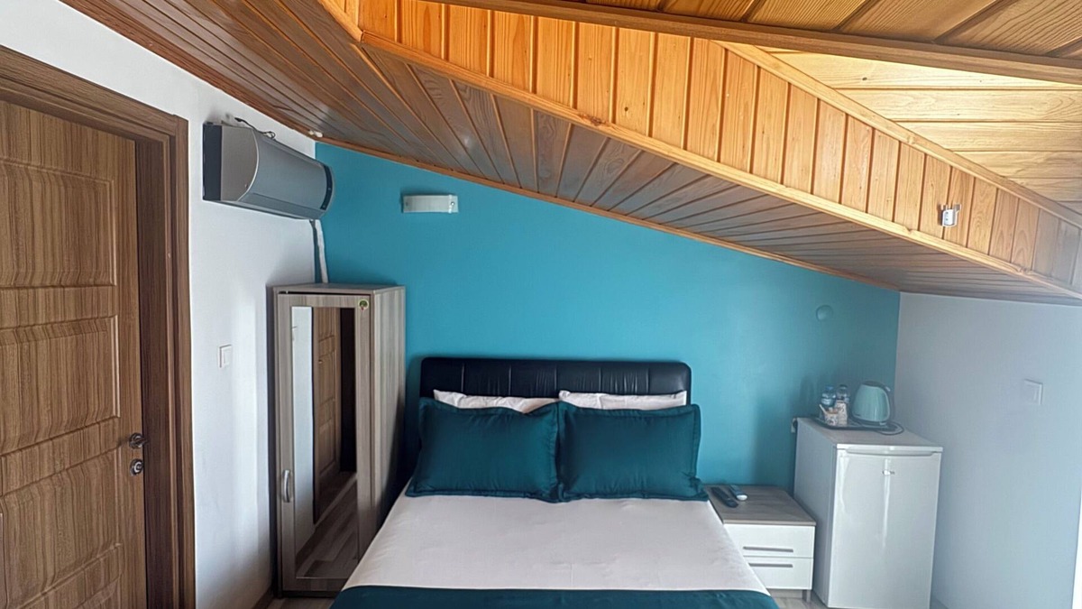 Ezine Hotel | Geyikli Berfin Otel