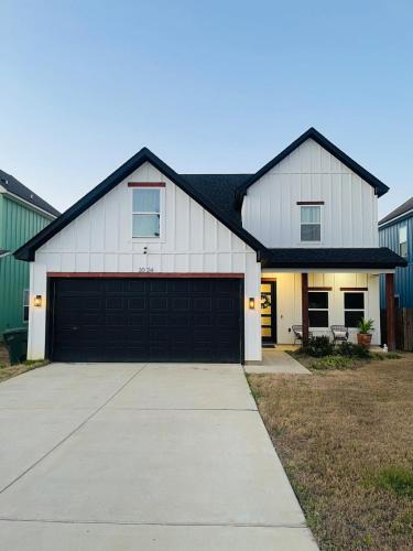 Shreveport House | GGI Retreat Modern Texas Style Home