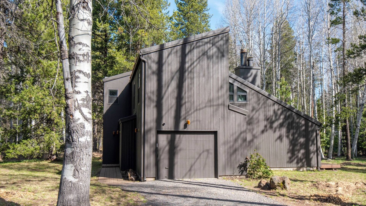 Black Butte Ranch House | GH222 | Large Family Friendly home on the Golf Course - Pet Friendly!