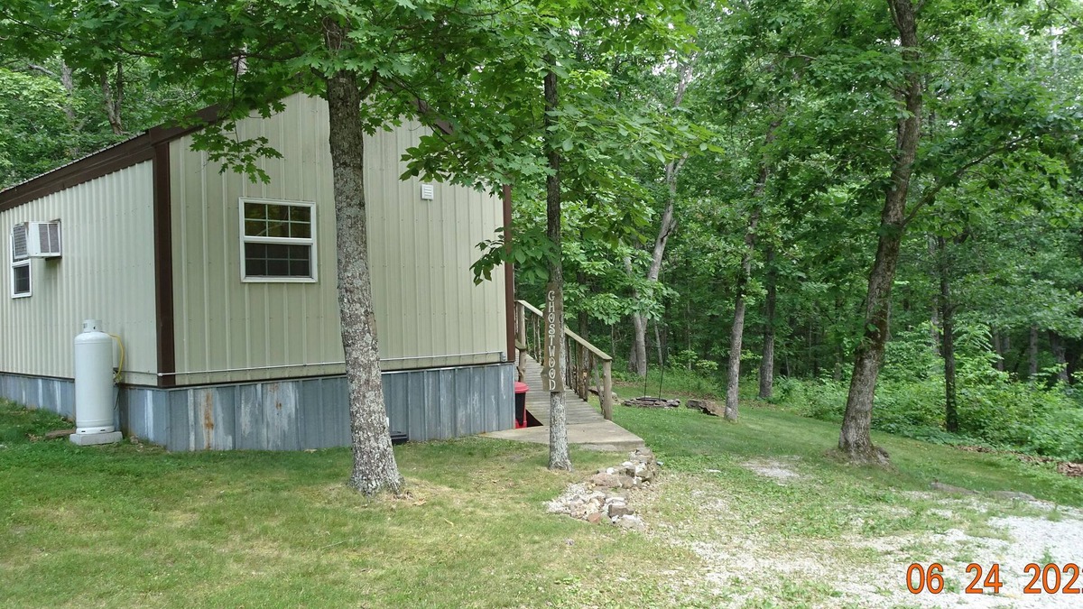 Pittsburg Cabin | Ghost woodnQuiet, Peaceful, Relaxing overall A Great Get Away Cabin!
