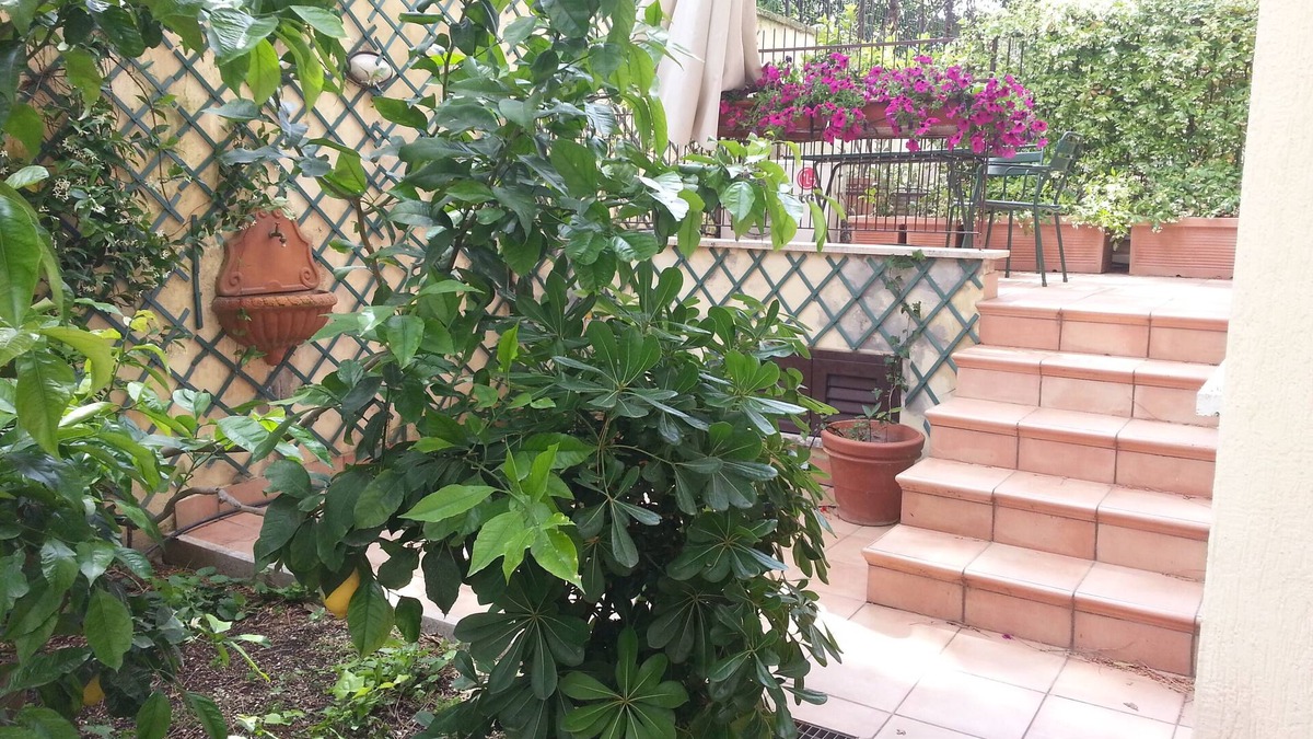 Gianicolense Apartment | Gianicolo a stone's throw from Trastevere and Vatican with terrace