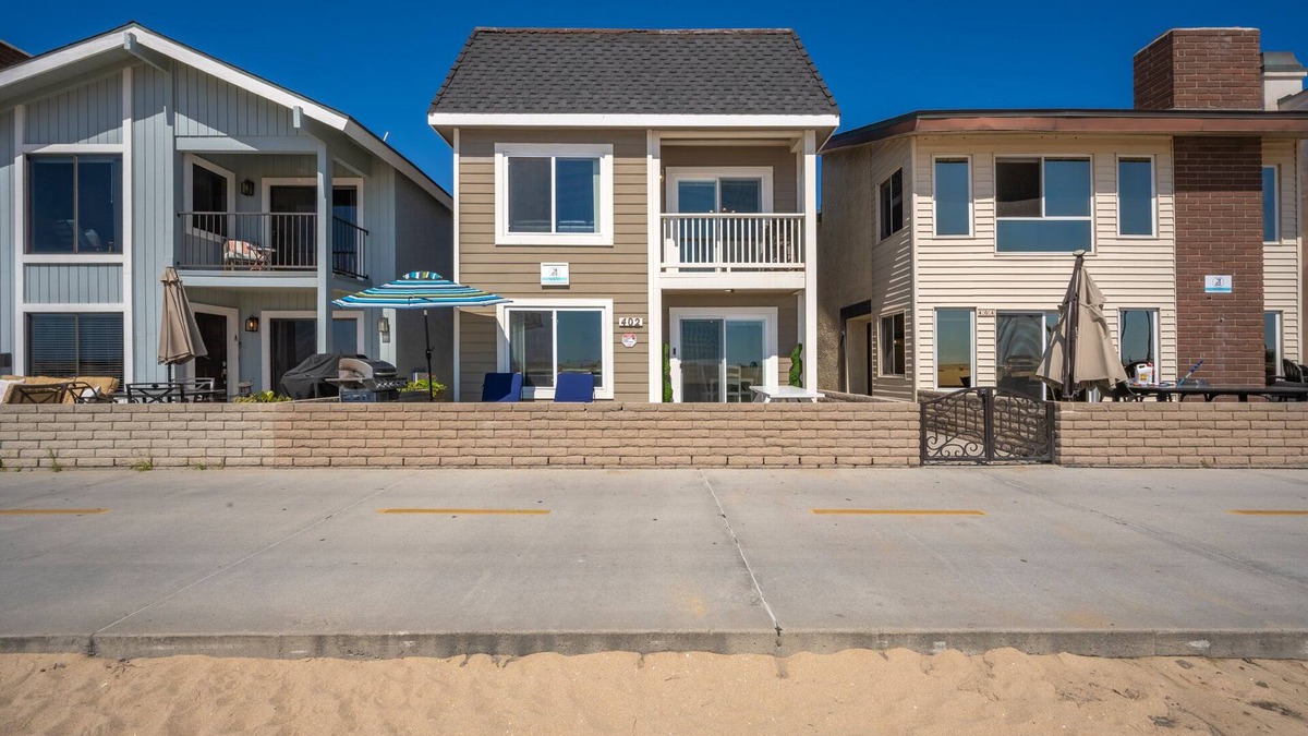 Balboa Peninsula House | Giant Beachfront Home with Parking near the Pier