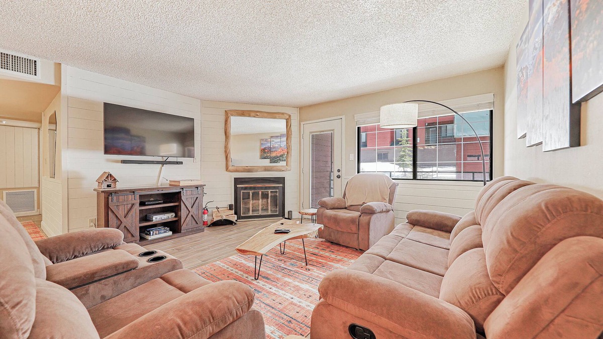 Brian Head Condo | Giant Steps Corner Unit Ski-In/Ski-Out