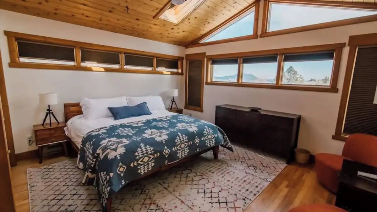 Helena West Side House | Giant View Homennn