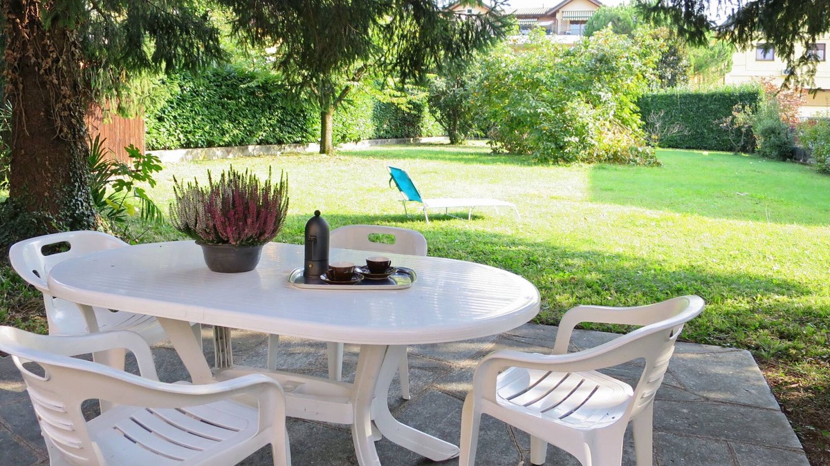Porlezza Apartment | Giardino by Interhome
