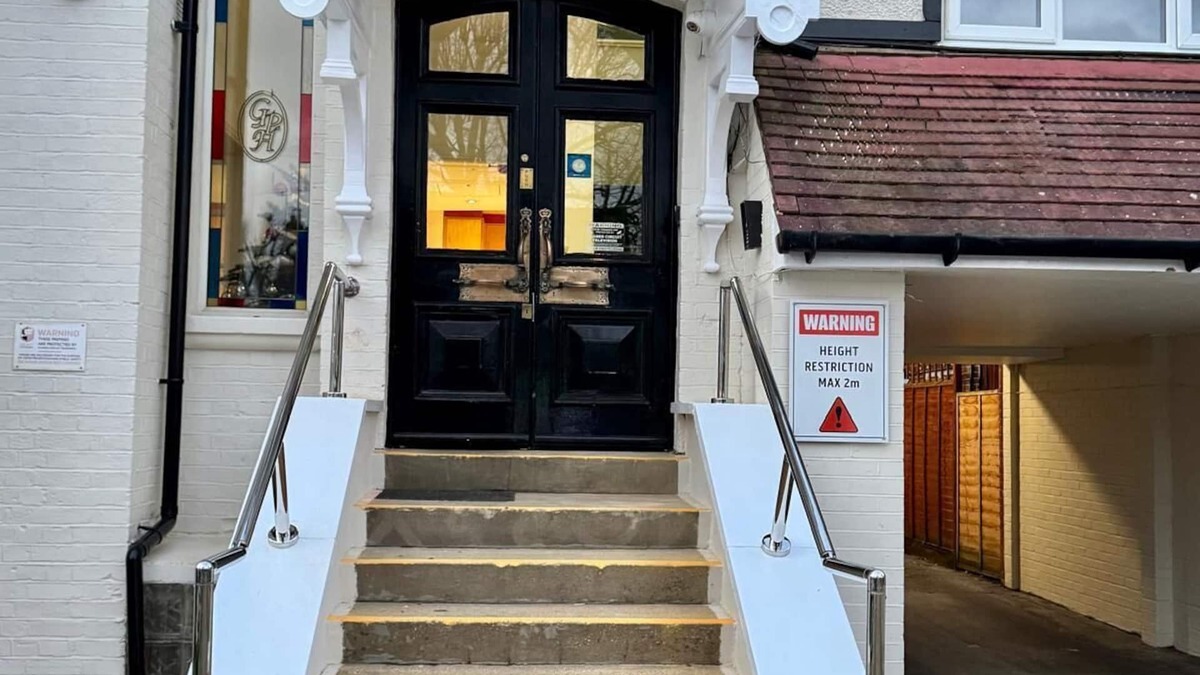 Pettits Hotel | Gidea Park Hotel