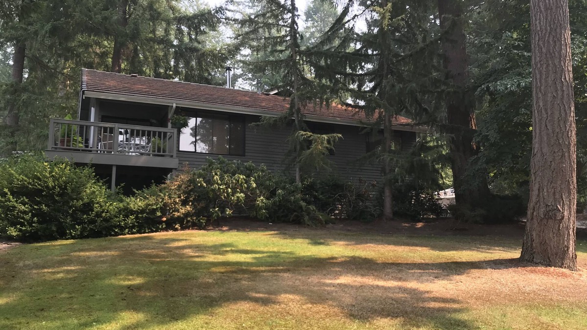 Gig Harbor House | Gig Harbor Rambler- Private and Quiet