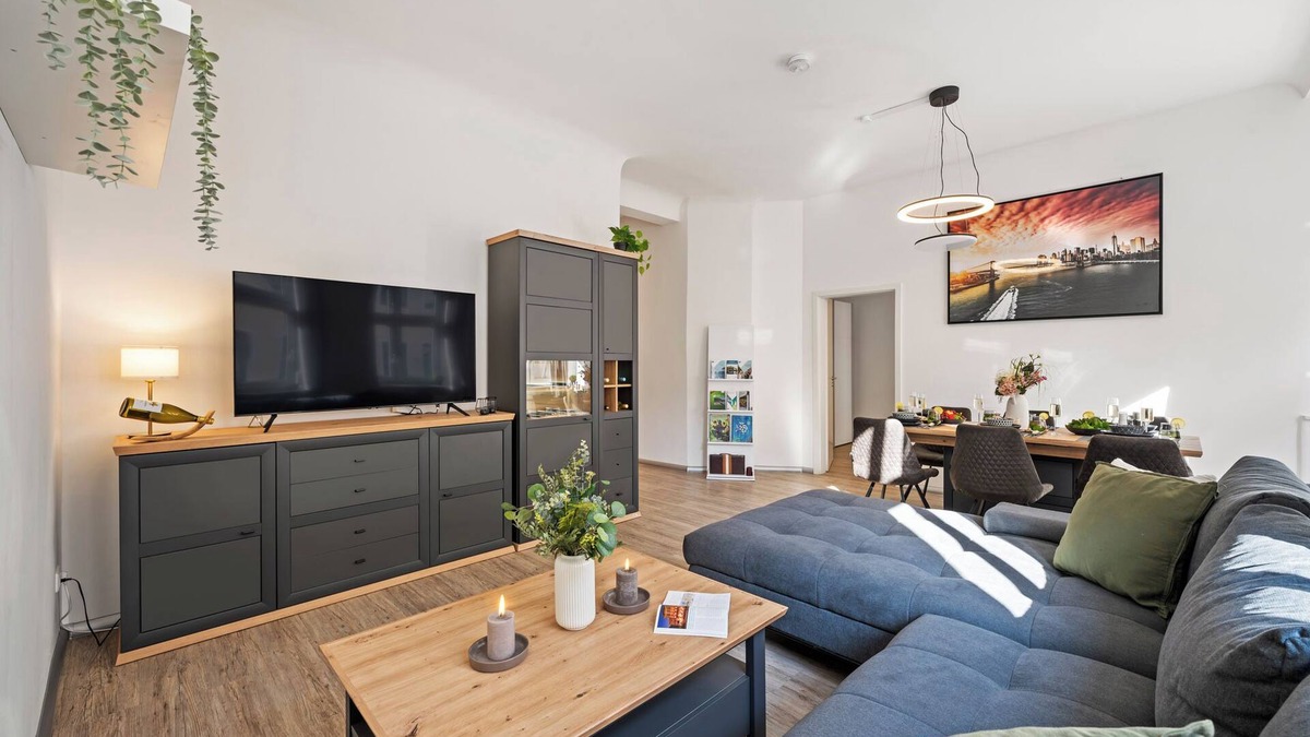 Bad Kissingen Apartment | Gigantic old building apartment with WiFi and free parking in the city center