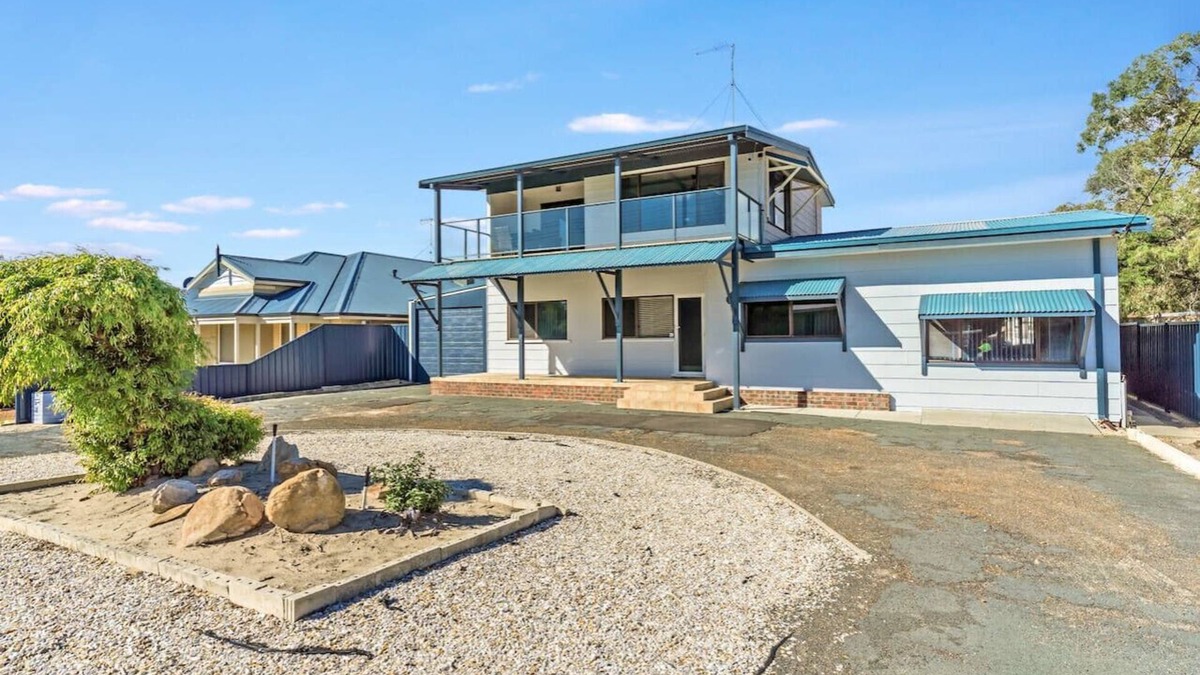 Silver Sands House | Giggles Beach House in Silver Sands