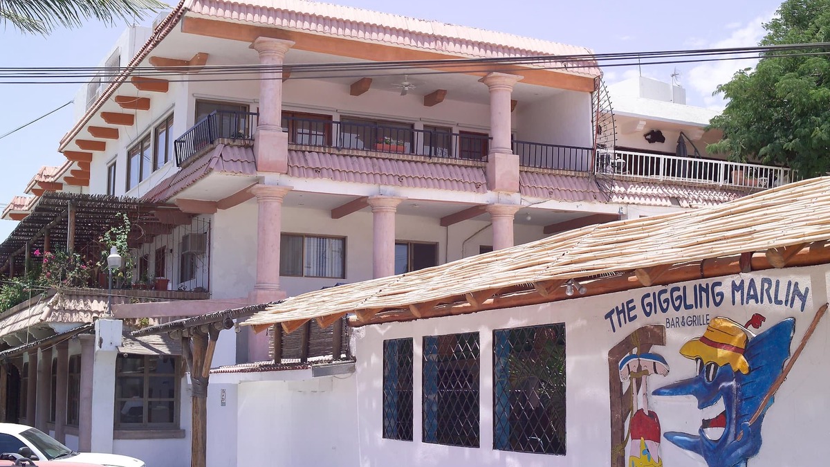 Centro Condo | Giggling Marlin Penthouse: Party in the Heart of Cabo. Promos available.