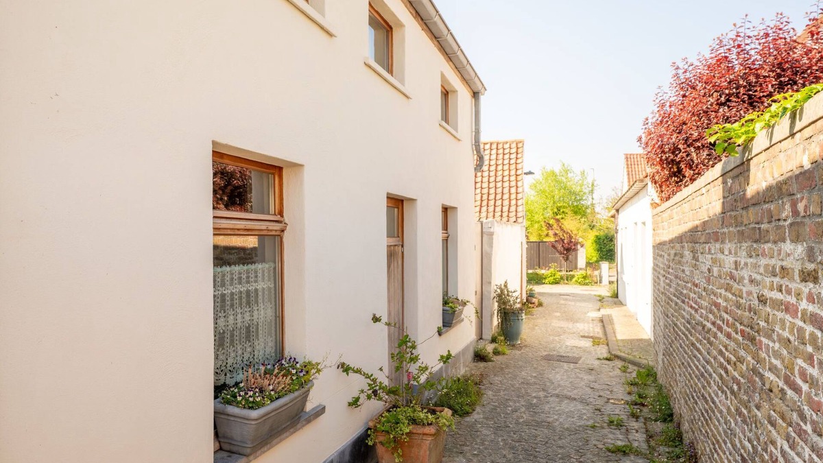 Vlissegem House | Gigi - quit and rustic cottage by Interhome