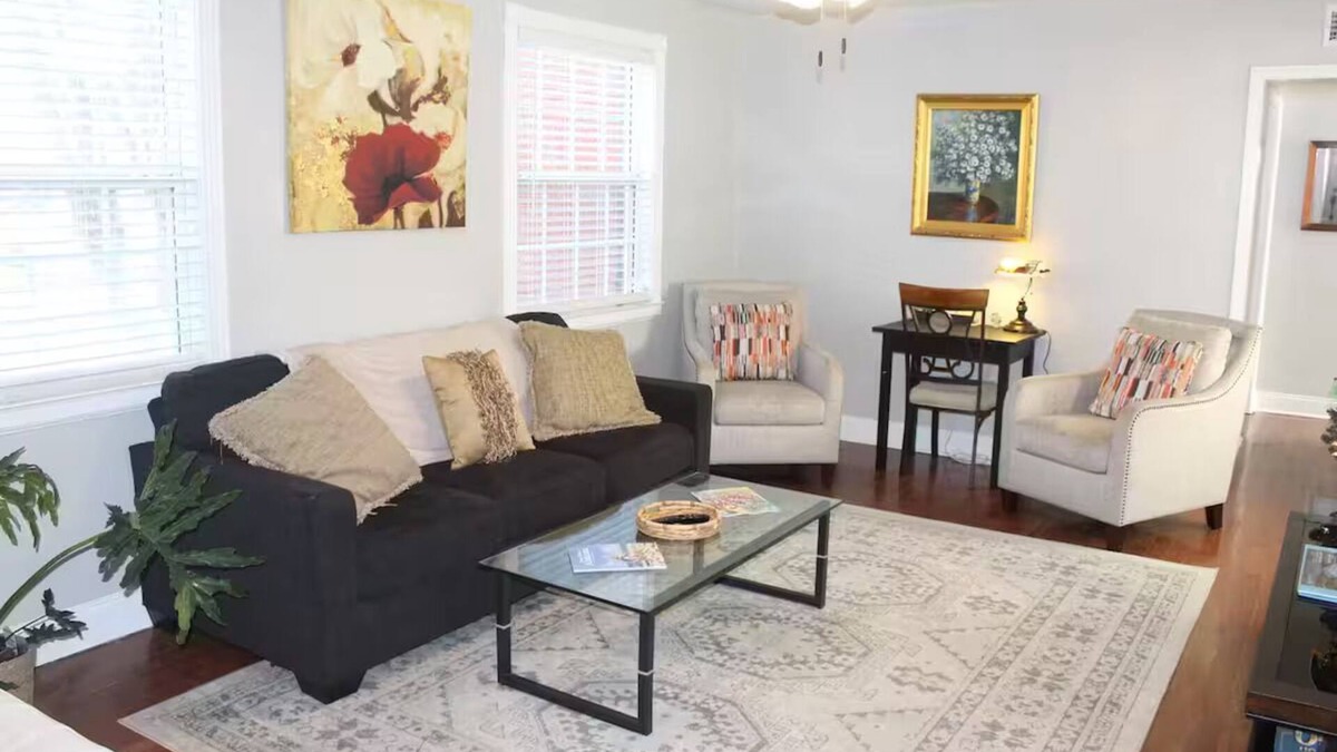 Mobile Condo | Gigi's Midtown Getaway