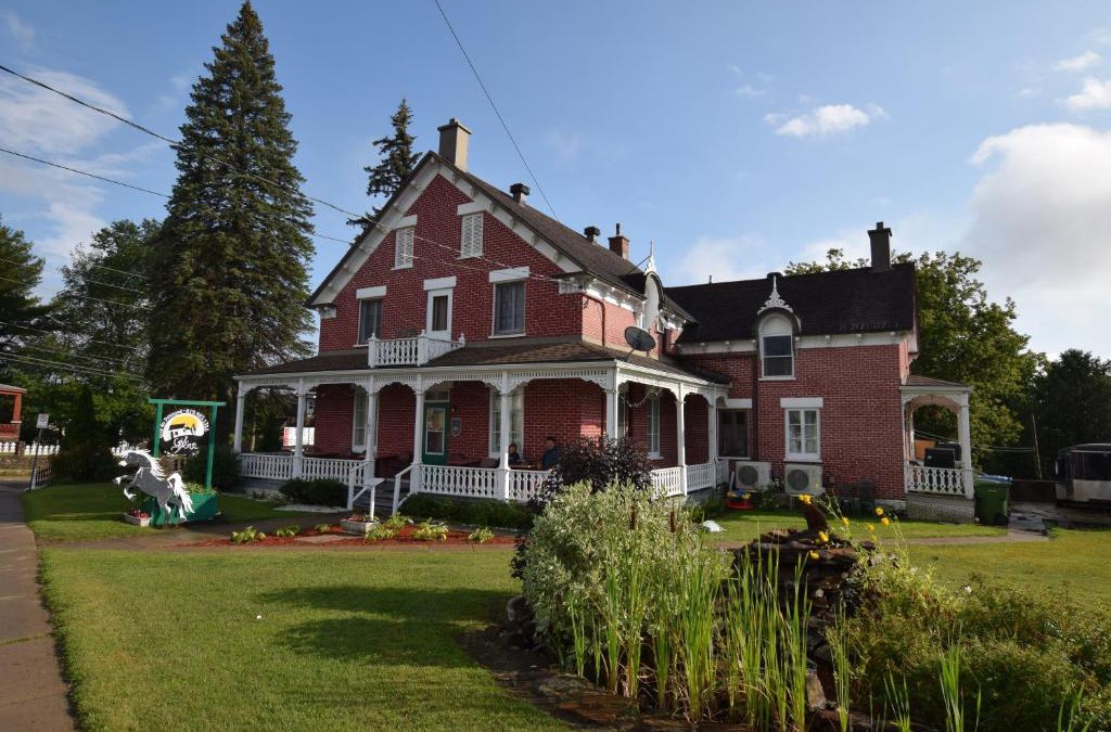 Saint-Andre-Avellin Bed & Breakfast | Gil Ann