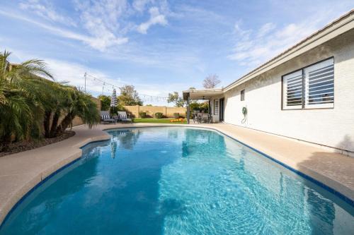Meadows House | Gilbert Harwell home