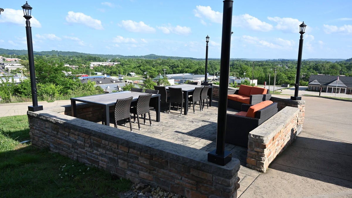 Pulaski Hotel | Giles Hotel Inn & Suites