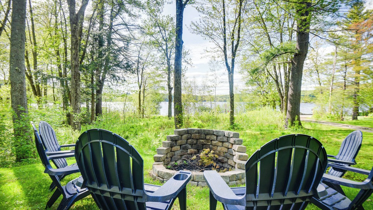 Gilmanton House | Gilmanton Vacation Rental w/Kayaks - At Loon Pond