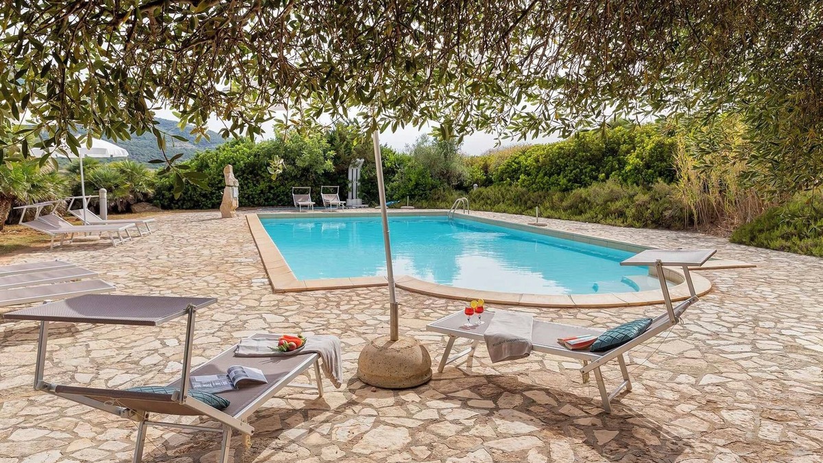 Santa Maria La Palma Cottage | Ginestre Cottage with pool in the Nature Park of Porto Conte