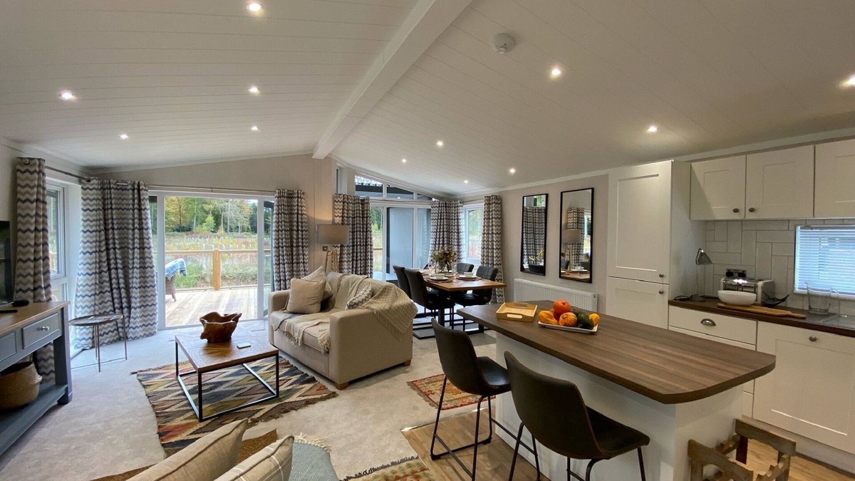 Ryther Apartment | Gingerlily - Luxury Lodge with Hot Tub