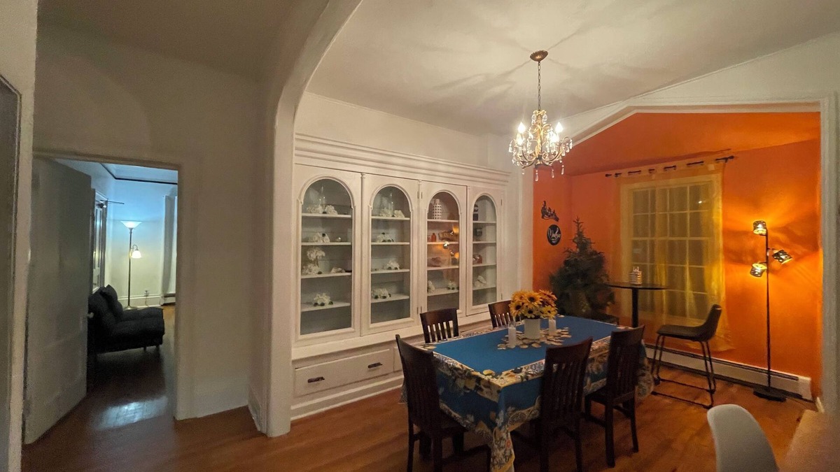 Port Huron Apartment | Gingers Tuscan Sunflower