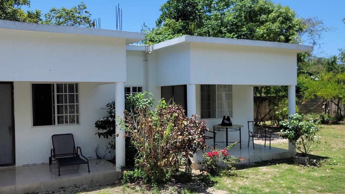 Negril House | GinTonic.Negril Jamaica