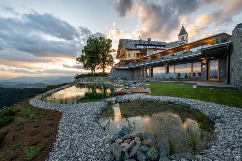 Hochosterwitz Hotel | Gipfelhaus Magdalensberg
