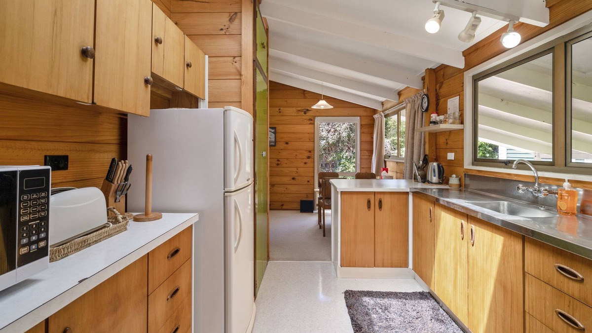 Rototai House | Gisborne Point Retreat - Lake Rotoiti Holiday Home
