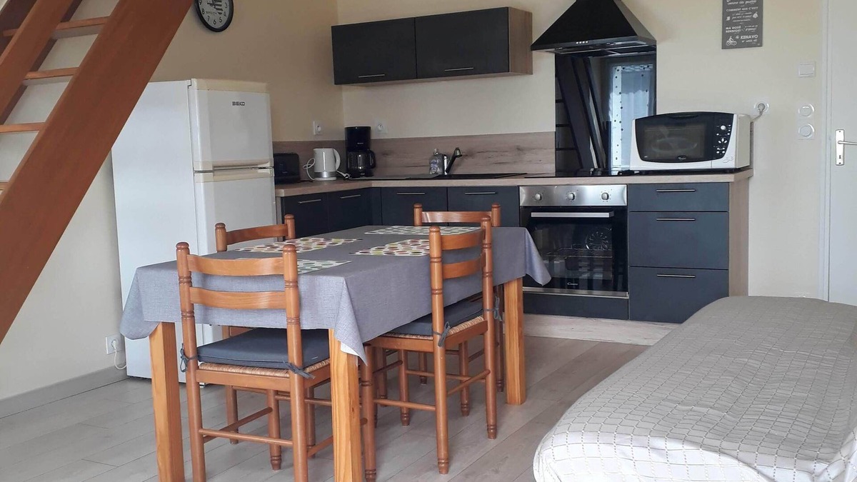 Plerin House | Gite, 10 minutes plage des Rosaires, 2/4 persons