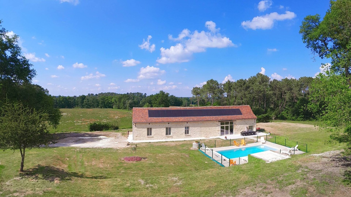 Fraisse House | Gite 10 Personnes Piscine 5 ch 4 sdb
