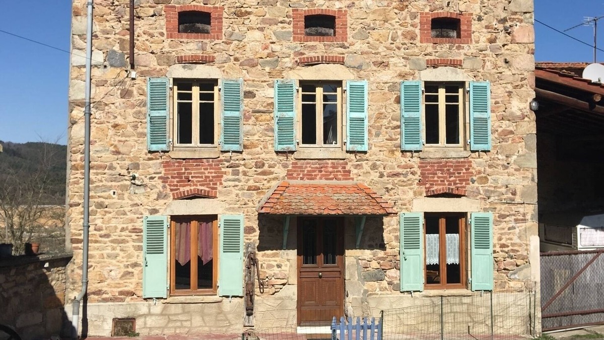 Saint-Jean-Saint-Gervais House | Gîte 100 m2 with enclosed grounds, walks from the hamlet in the Issoire sector