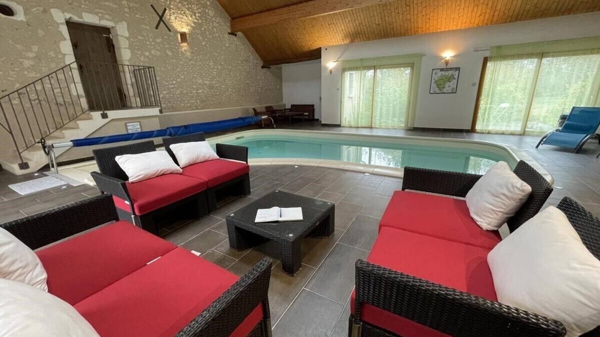 Chedigny House | Gite 4* Roses near Beauval zoo Chenonceau Tours with indoor swimming pool