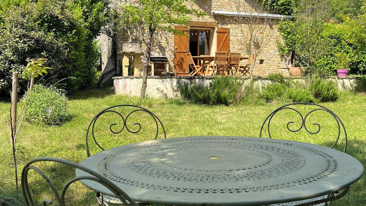 Saint-Aubin-de-Nabirat House | Gite 7 Personnes Bordé par la Riviere