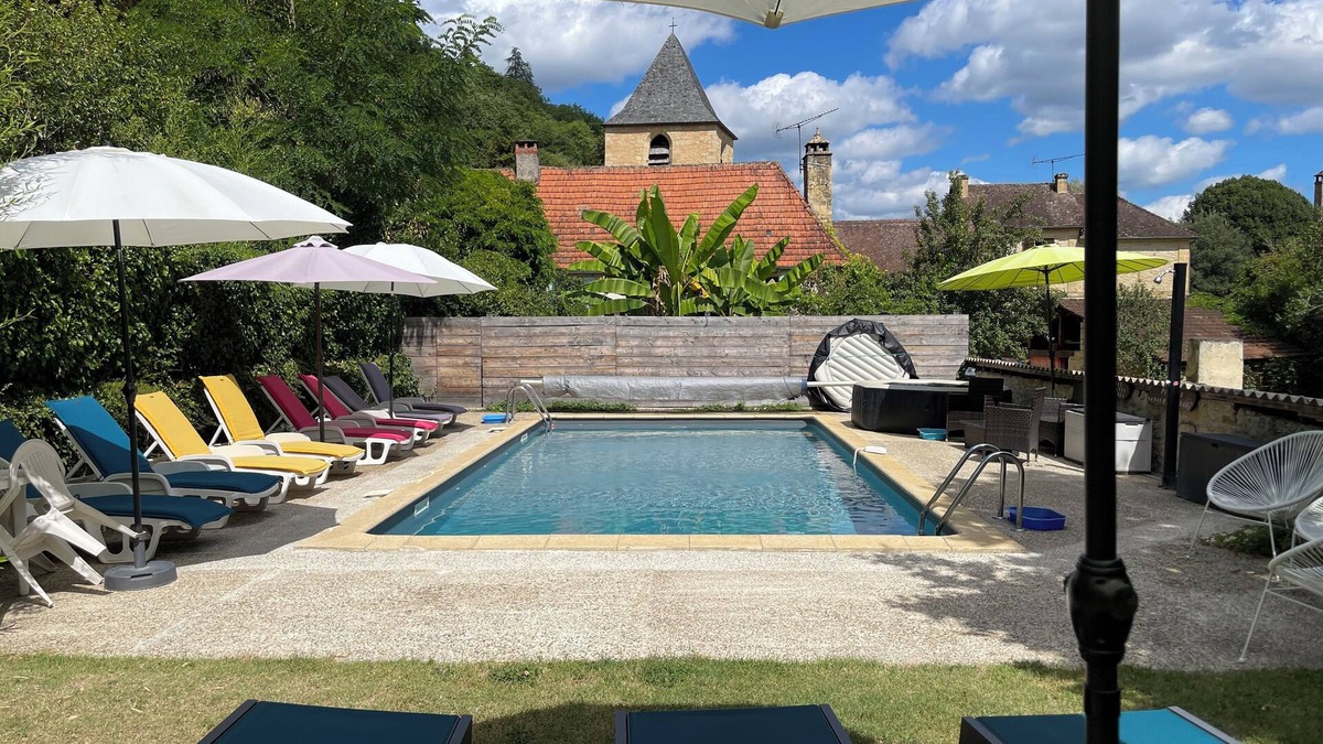Valojoulx Other | Gite 8p Lascaux, 3*, heated pool, Spa, playground, wifi, ok dog & cat