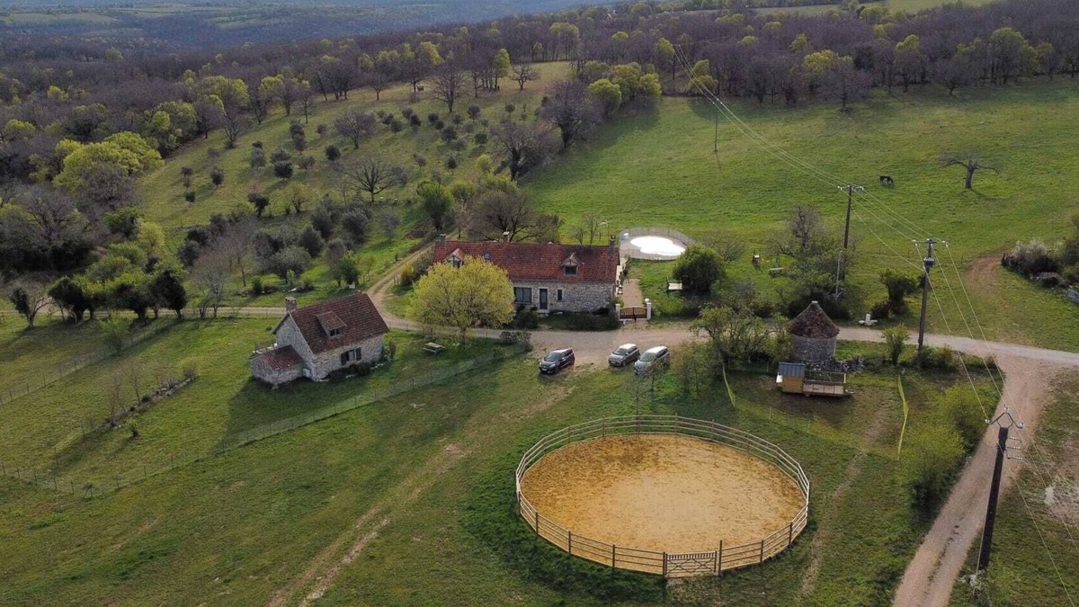 Carlucet House | Gite A LA Ferme - Installez-vous en Pleine Nature!