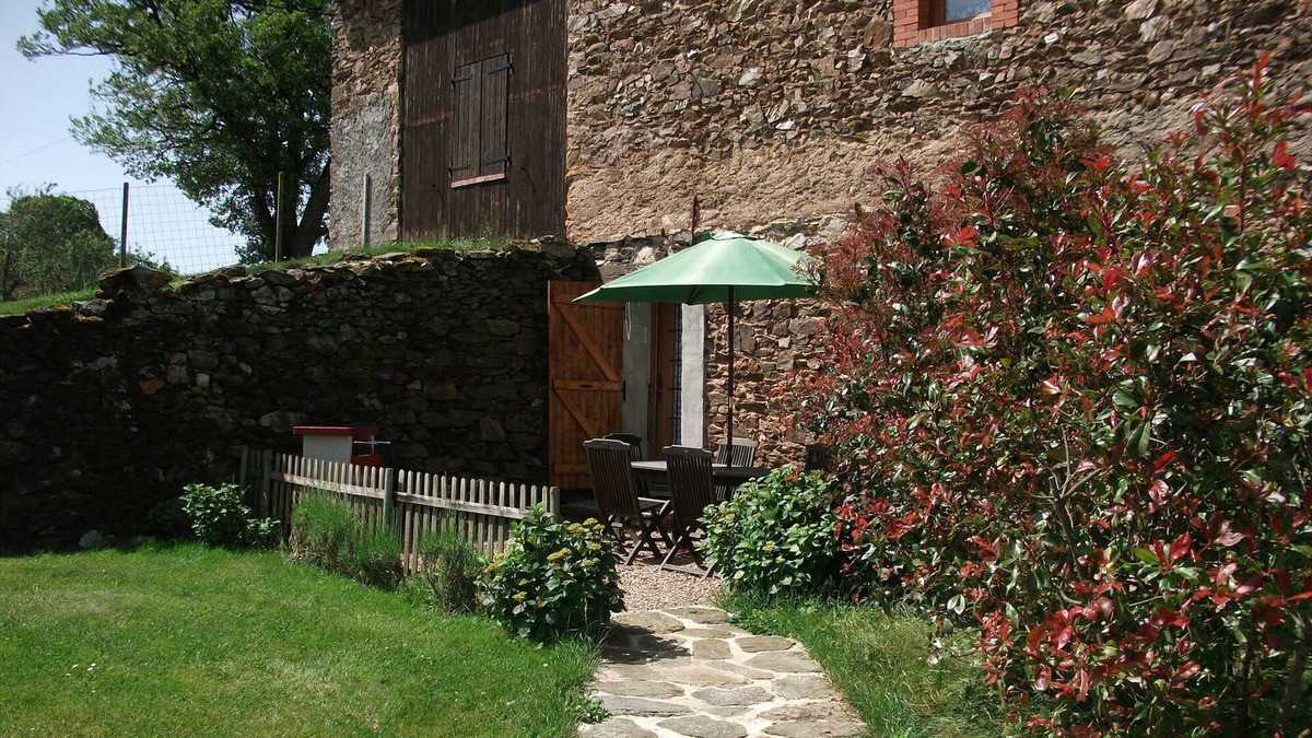 Tanus House | Gite Alice situated on the Tarn/Aveyron border, with Swimming Pool
